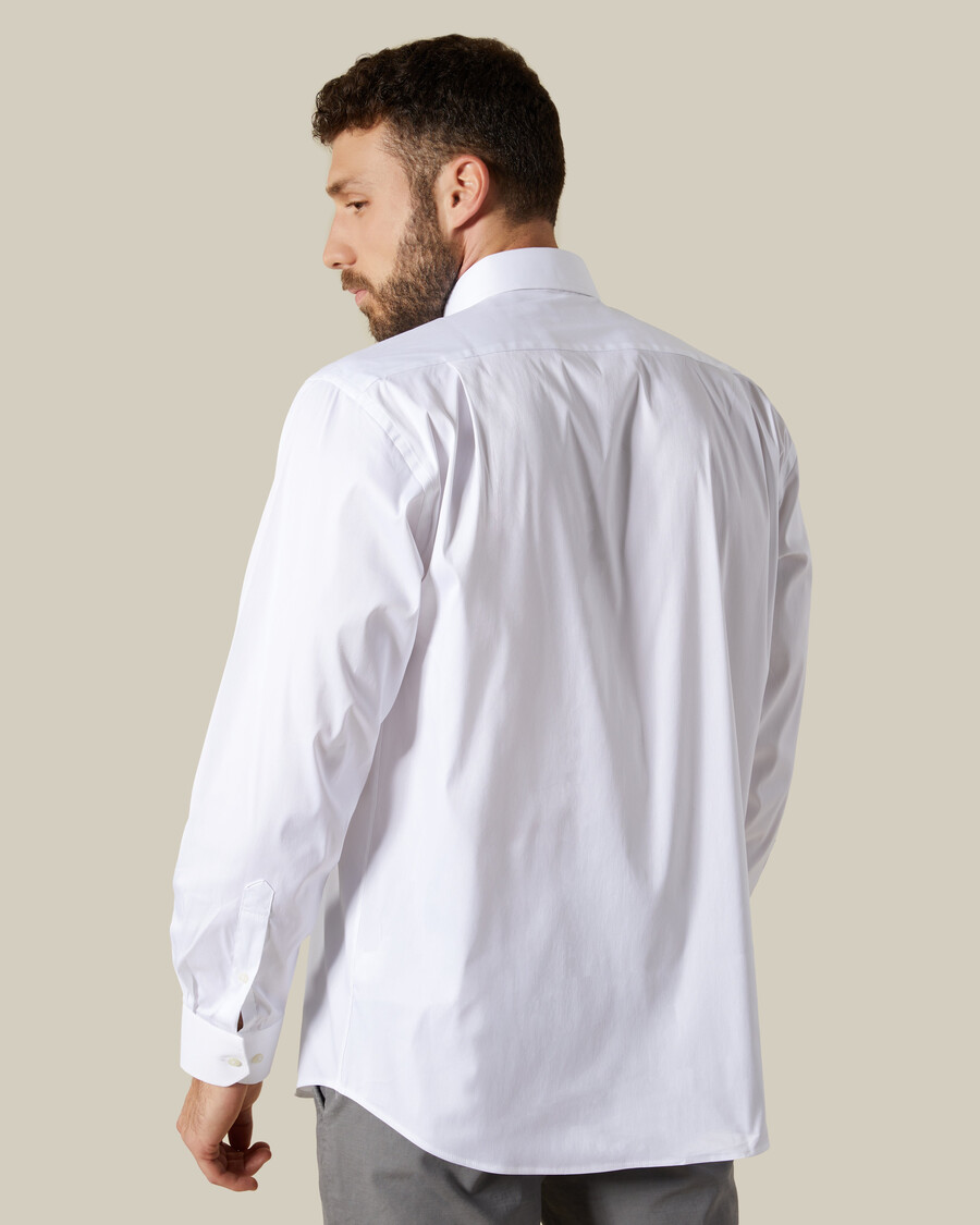 chemise à poche coupe classique
