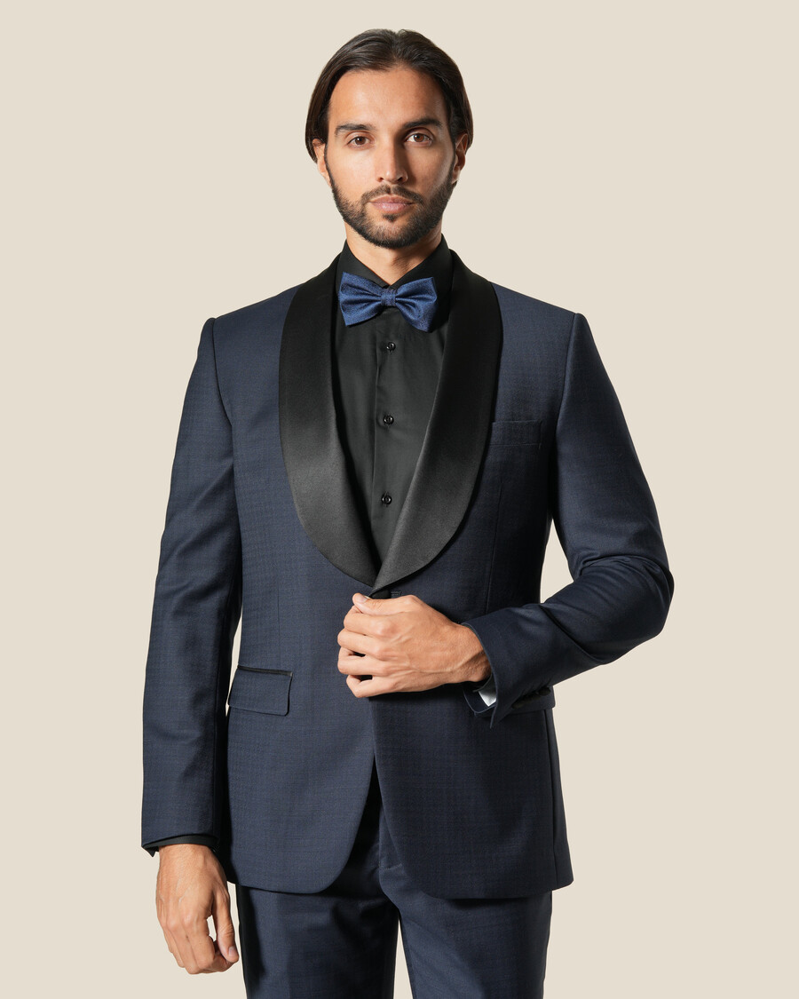 costume à simple boutonnage