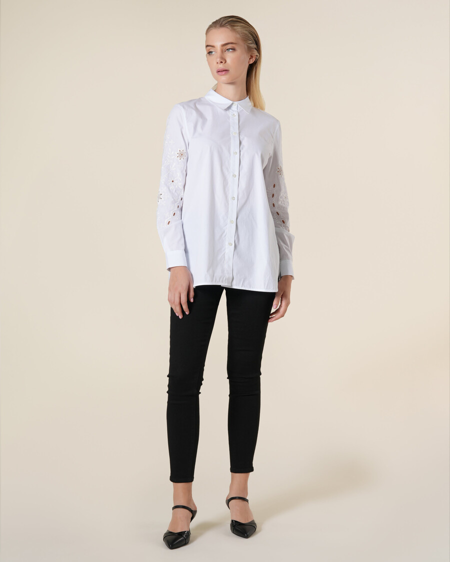 chemise blanche en coton à manches longues