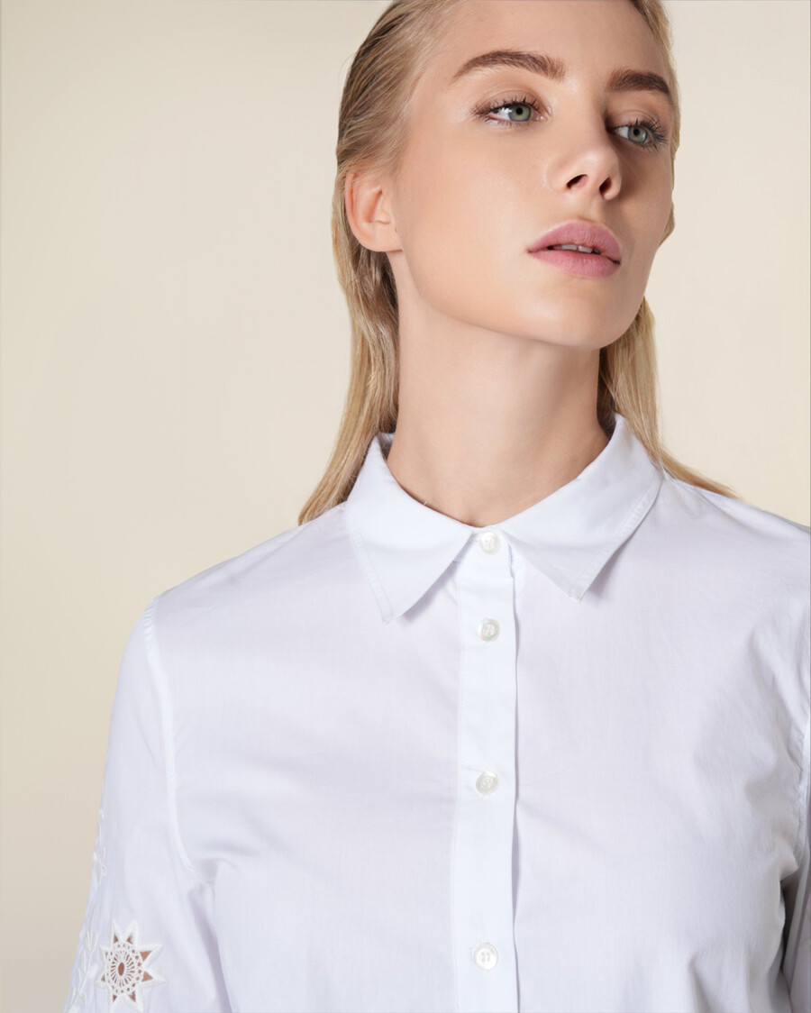 chemise blanche en coton à manches longues