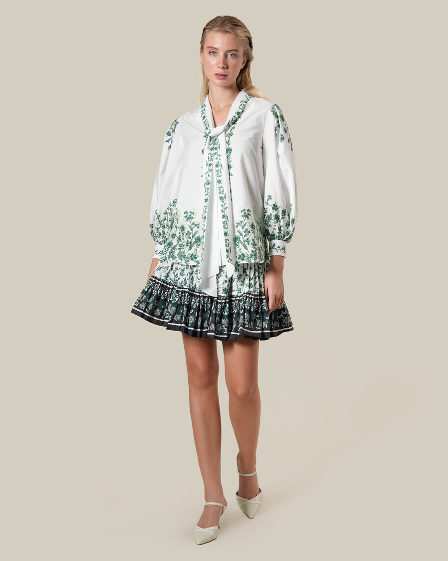 chemise à petits motifs floraux à nouer soi-même