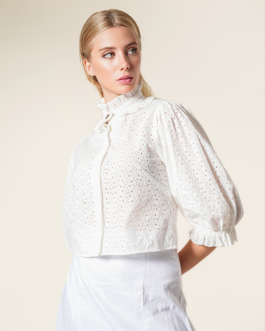 chemise victorienne en broderie anglaise