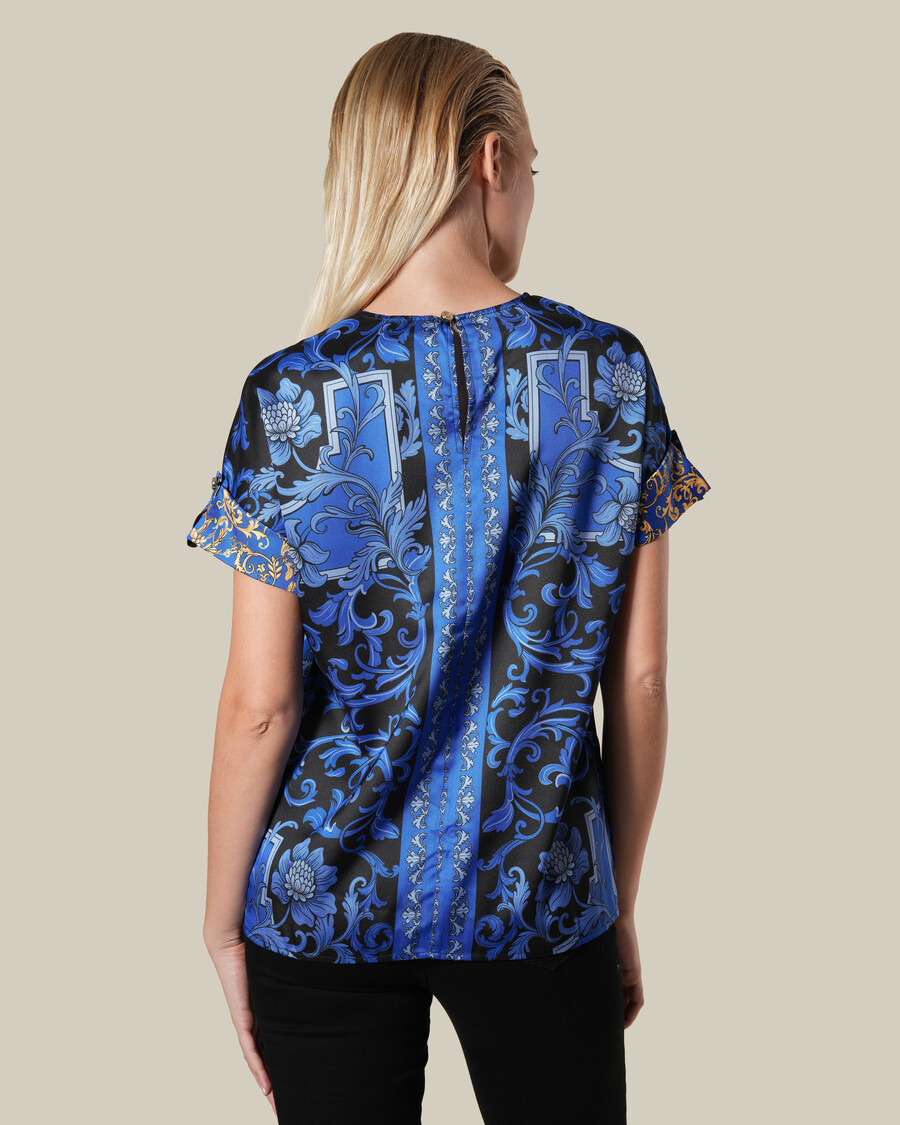 haut baroque à fleurs bleues