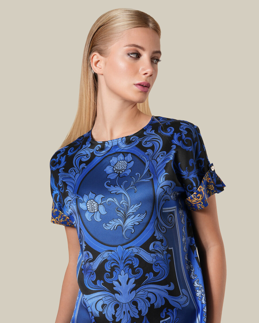 haut baroque à fleurs bleues