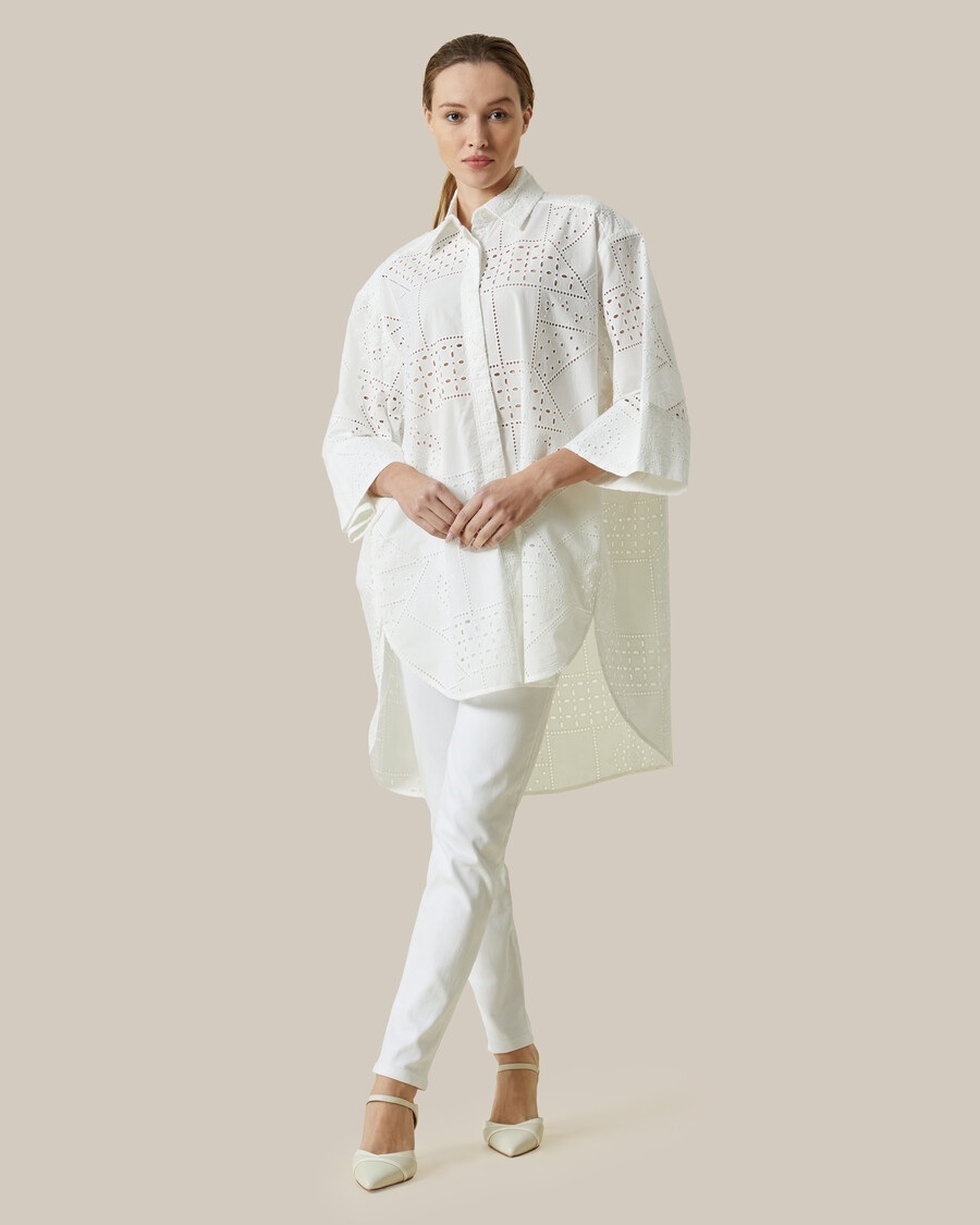 chemise oversize en broderie anglaise