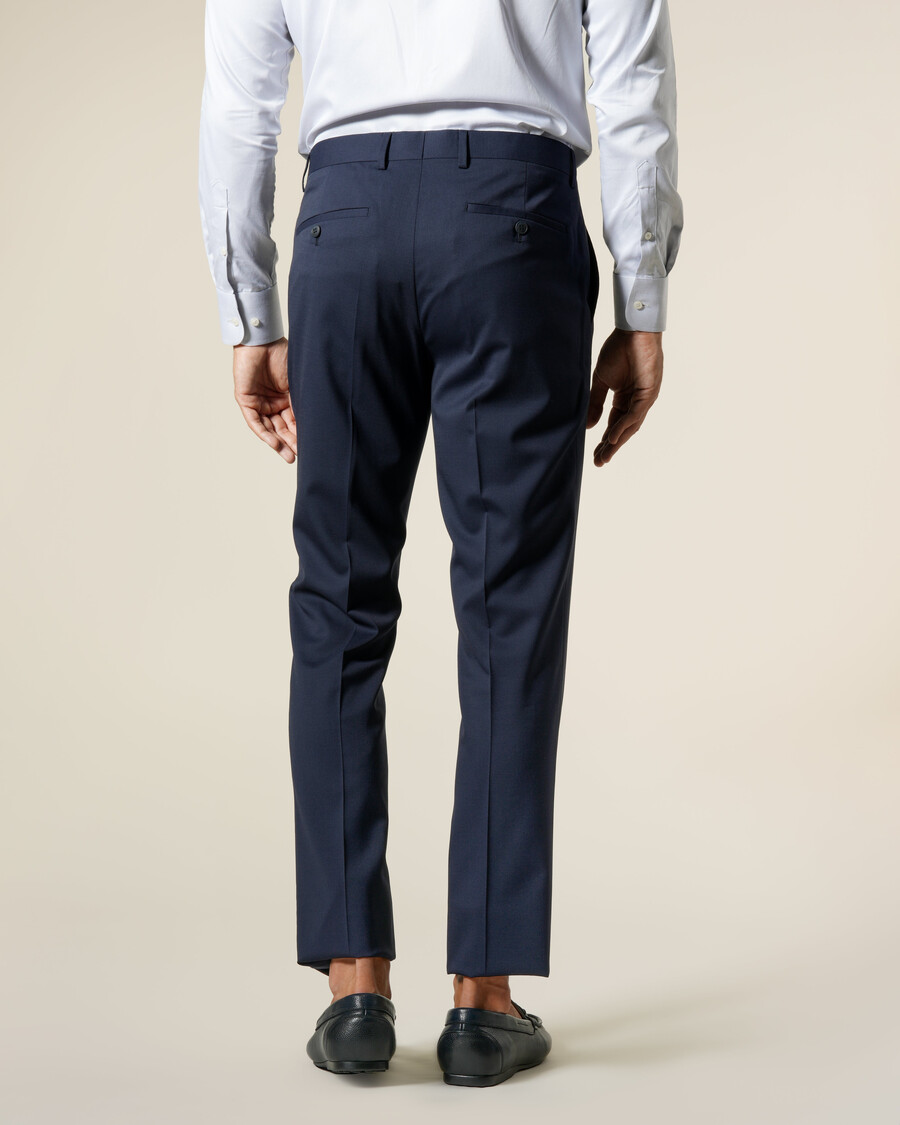 pantalon tailleur rayé bleu marine coupe slim