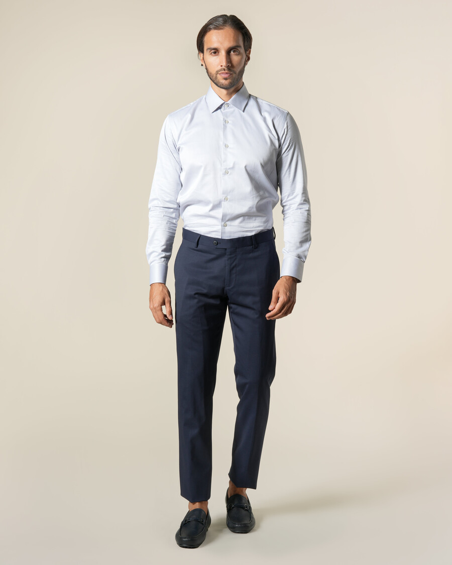 pantalon tailleur rayé bleu marine coupe slim