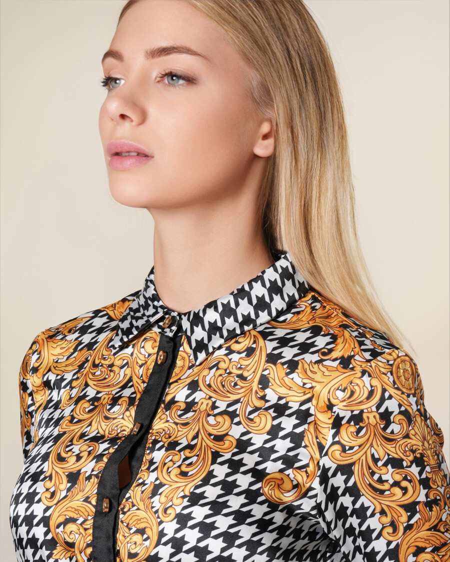 robe chemise plissée à imprimé géométrique baroque