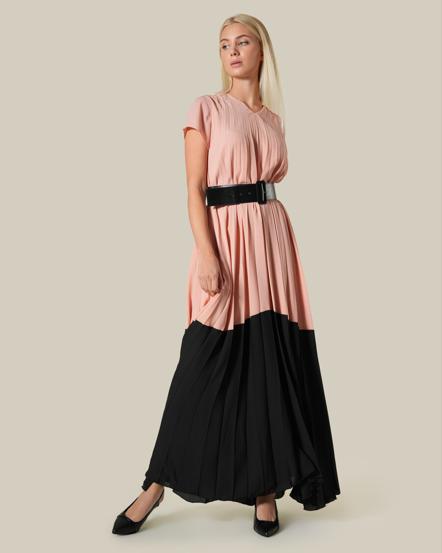 robe maxi plissée à blocs de couleur