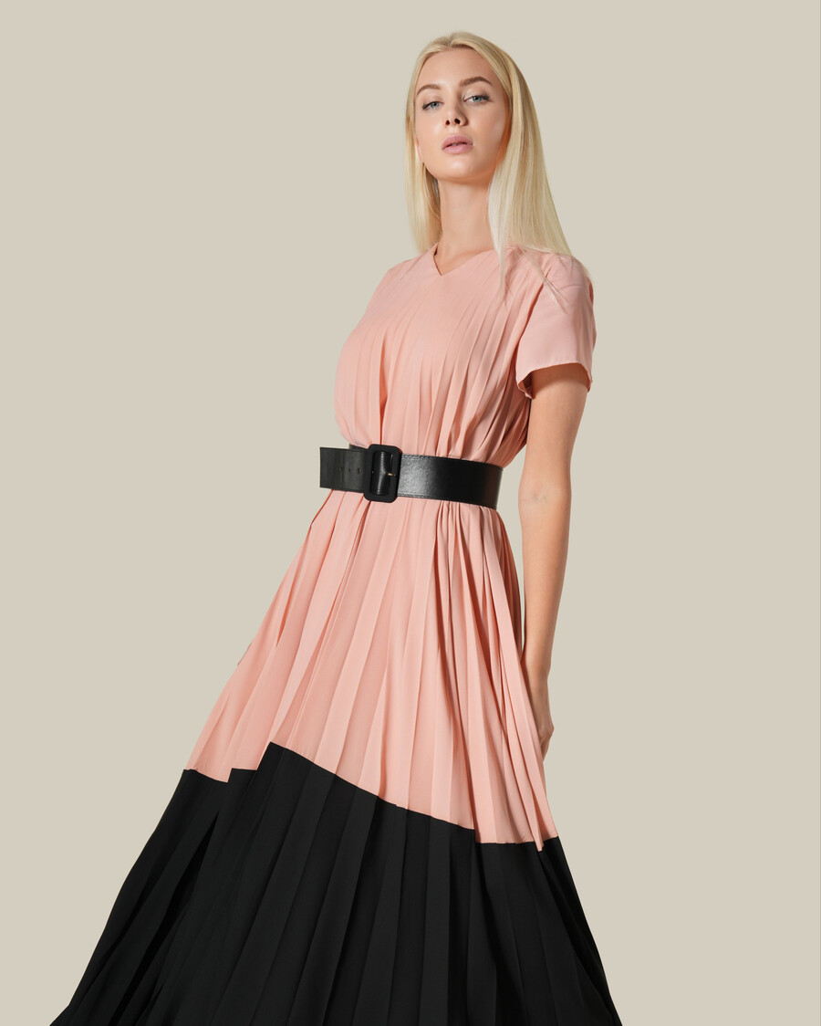 robe maxi plissée à blocs de couleur
