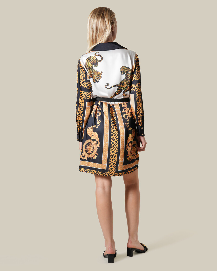 robe courte imprimée léopard baroque
