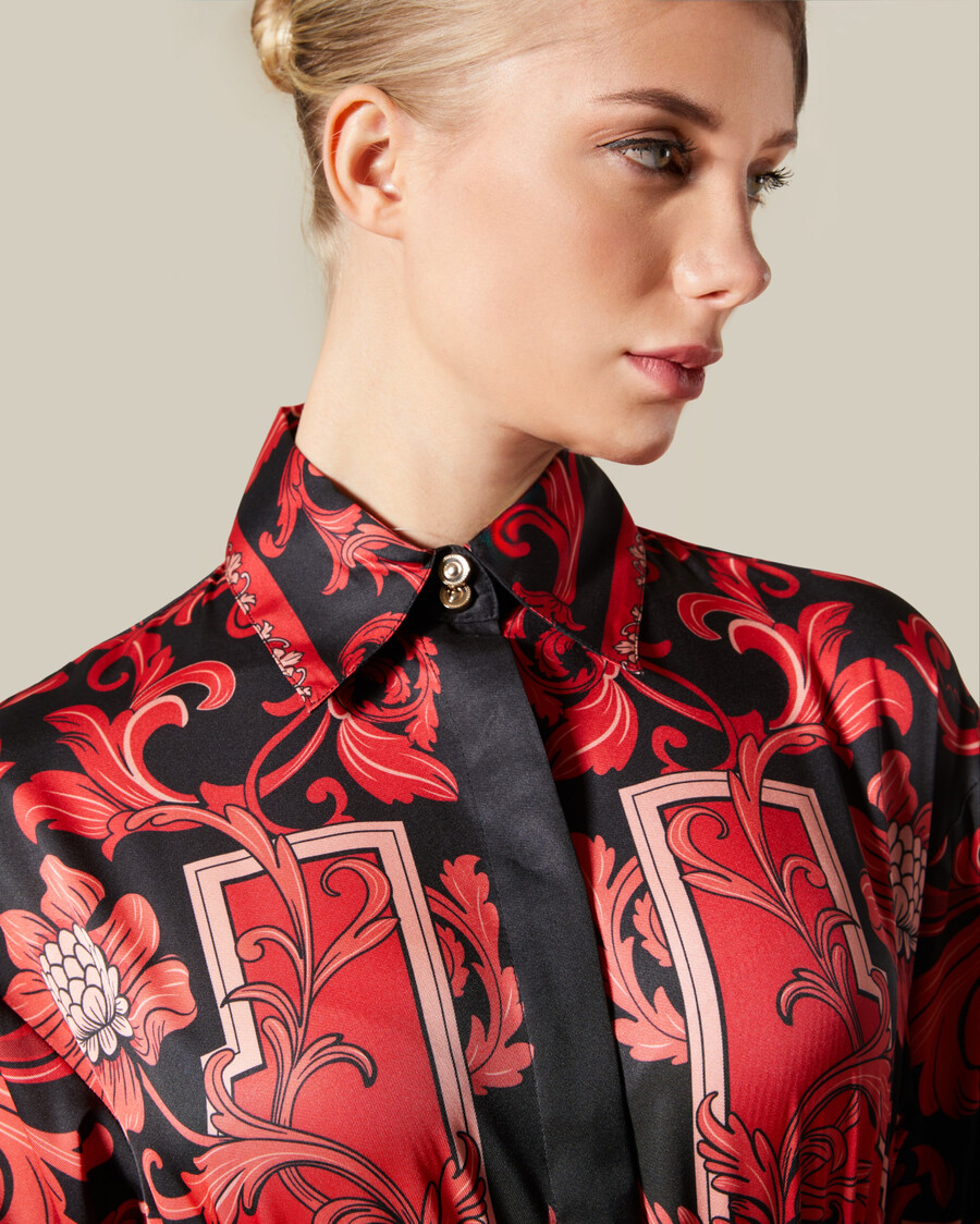 robe damassée ceinturée