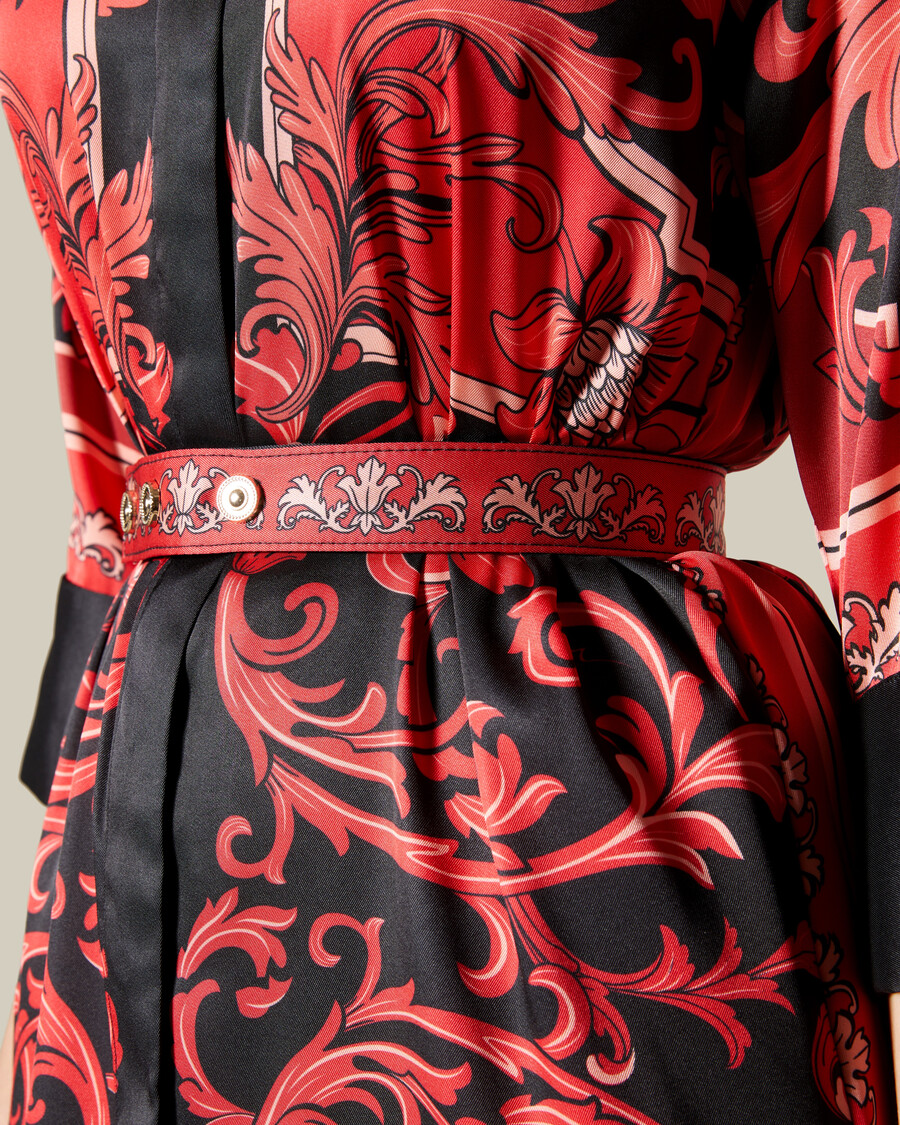 robe damassée ceinturée