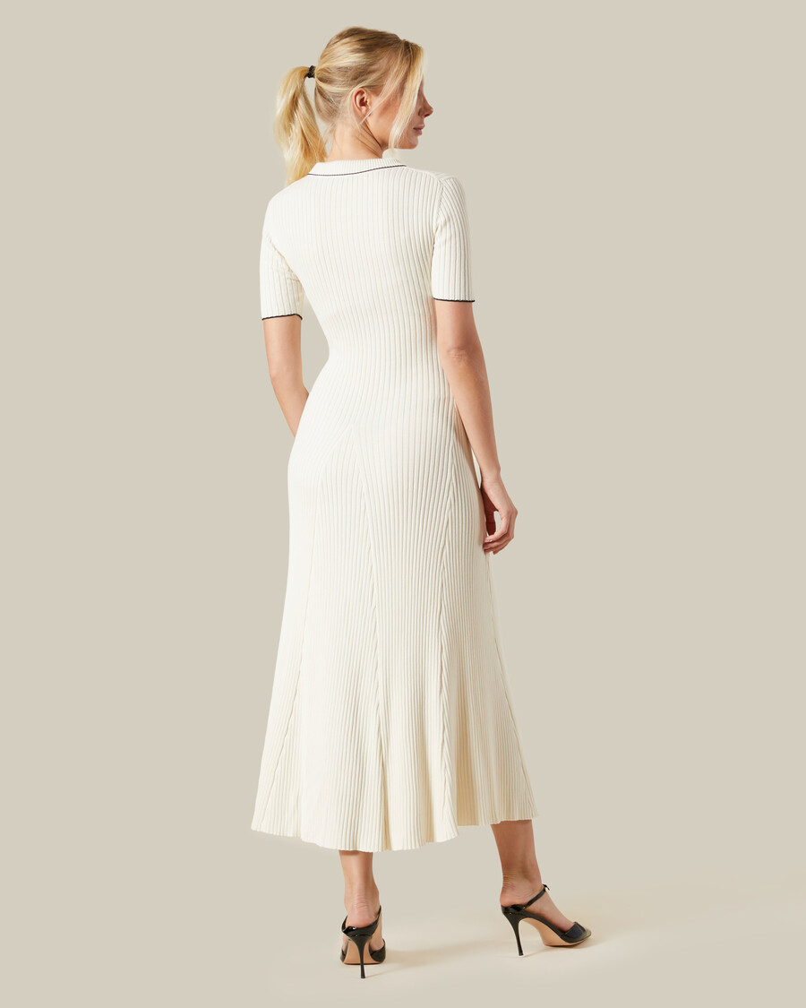 robe maxi en maille côtelée à liseré contrastant
